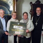 Adventmarkt mit Spendenerfolg
