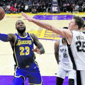 Pöltl und San Antoniounterlagen auch den Lakers