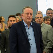 In der Kammer werden Karten neu gemischt