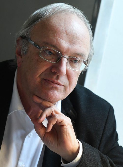 Sollte der Halbfeiertag kommen erwägt Bischof Bünker eine Klage. APA