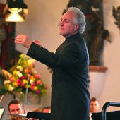 Maestro Manfred Honeck leitet Jubiläumssaison in Wolfegg