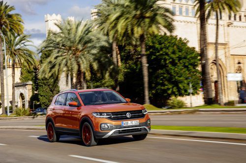 VW T-Cross: Volkswagens jüngster Wurf in der SUV-Familie, agil in der City, stabil auf Überlandstrecken.  Werk