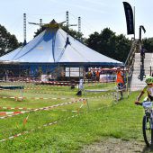 Veranstaltungszelt im Stedepark