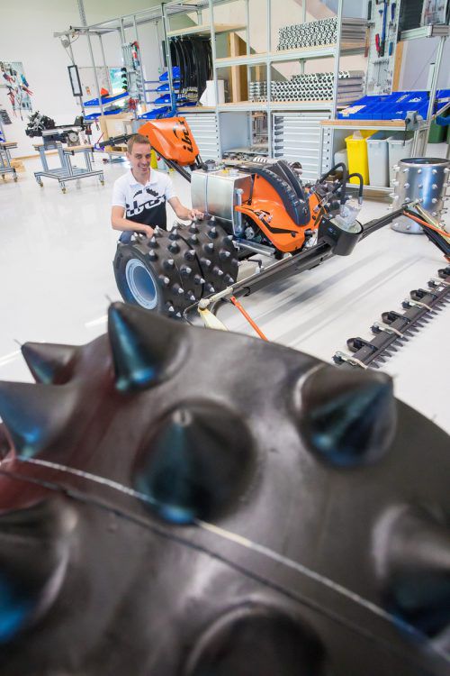 Lukas Schrottenbaum ist stolz auf die Innovation. VN/Steurer