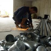 Langes Warten auf Bauhandwerker. »D1