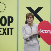 Sturgeon pocht erneut auf Referendum