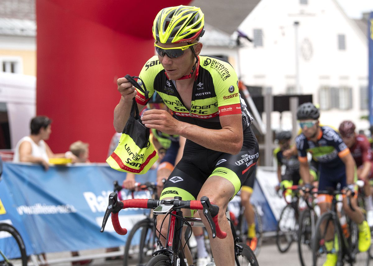 Nach vierjähriger Unterbrechung trägt Daniel Geismayr wieder das Trikot des Radteams Vorarlberg.⇒Eisenbauer