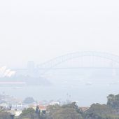 Buschbrände hüllen Sydney in Rauch