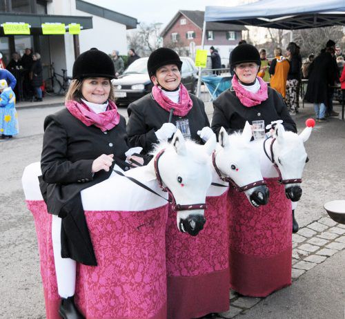 Aus Wolfurt trabte die Schlossreitschule der Läbbe an.