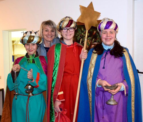 Die Schrunser Sternsinger haben in diesem Jahr eine stolze Summe von 14.245 Euro an Spendengeldern gesammelt. sco