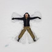 Warum ist frisch gefallener Schnee eigentlich weiß?