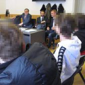 Vier Teenager auf Einbruchstour