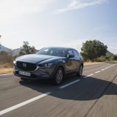 Autonews der WocheE-Auto aus den USA mit 640 Kilometern Reichweite / Skoda setzt Octavia RS unter Strom / Größere Motorenauswahl beim Mazda3 und CX-30