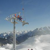 Rodlerin (25) stirbt bei Aufprall gegen Liftstütze