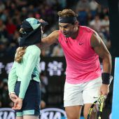 Nadal entschuldigt sich mit Bussi