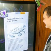 Zukunftspläne auf großem Touchscreen