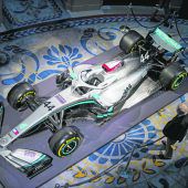 Mit neuem Sponsor bleibt Mercedes länger