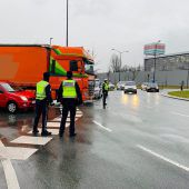 79-jähriger Fußgänger bei ­Messekreuzung von Lkw erfasst