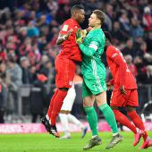 FC Bayern bleibt vorne
