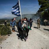 Protest gegen neue Camps