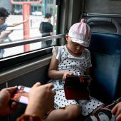 Experiment Hühner statt Handy in Indonesien erfolgreich