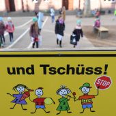 Corona-Kontaktpersonen legen Schulen lahm