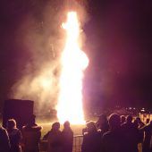 Schwefler Funken wurde zum bunten Spektakel
