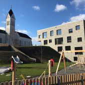 Kinder stehen im Zentrum