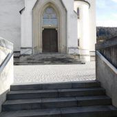 In Weiler wird rund um die Kirche gearbeitet