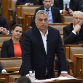 Das ungarische Parlament schaltet sich selbst aus
