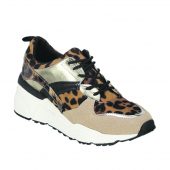 Ein Schuhtrend spaltet die Modeszene