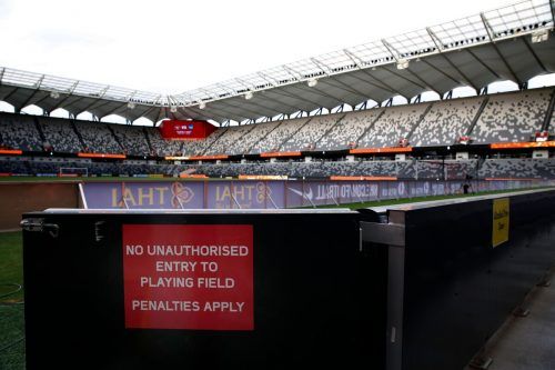 Auf Spiele ohne Zuschauer wird sich der Fußball in diesem Jahr einstellen müssen. Dennoch soll allerorts die aktuelle Saison noch zu Ende gespielt werden. afp