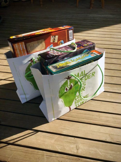 Ein Spielepaket hilft jetzt gegen Langeweile.