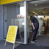Langes Anstehen für die Oster-Post