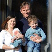Mutter und Kind in der Tiefgarage abgeholt