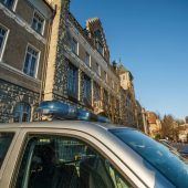 Tollpatschiger Dealer ruft Polizei