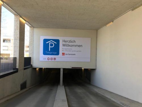 Wer klaute dieses Transparent in Götzis – und wozu? polizei