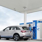 Autonews der Woche Daimler verabschiedet sich beim Pkw von der Brennstoffzelle / Porsche 911 wieder mit Handschaltung / Audi A6 Plug-In-Hybrid auch als Kombi