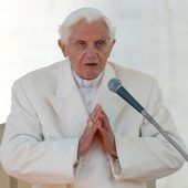 Ex-Papst Benedikt kritisiert in Biografie homosexuelle Ehe scharf