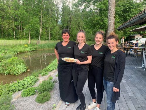 Das Team vom Gastgarten Tanna (v.l.n.r.): Andrea Moosbrugger, Elena Hartmann,Giulia Hagspiel und Maria Kohler.  A. Burtscher