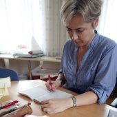 Weg vom Schreibtisch, hinein in die Klasse