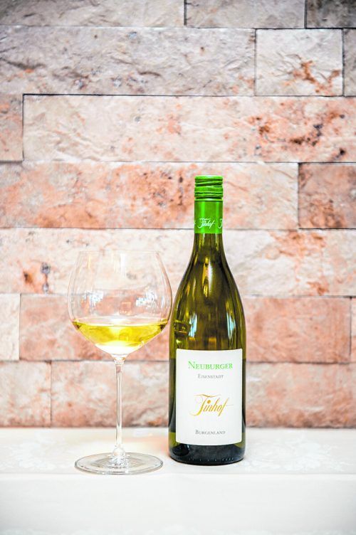Ein besonders guter, eher seltener Weißwein aus dem Burgenland. Beate Rhomberg