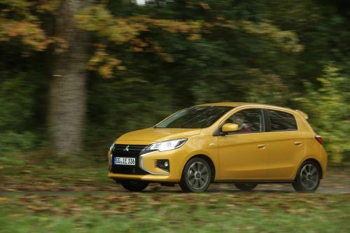 Ein markanteres Gesicht bescherte dem Mitsubishi Space Star das jüngste Facelift. Dazu kam eine Politur der Technik, der Einrichtung und der Ausstattung.