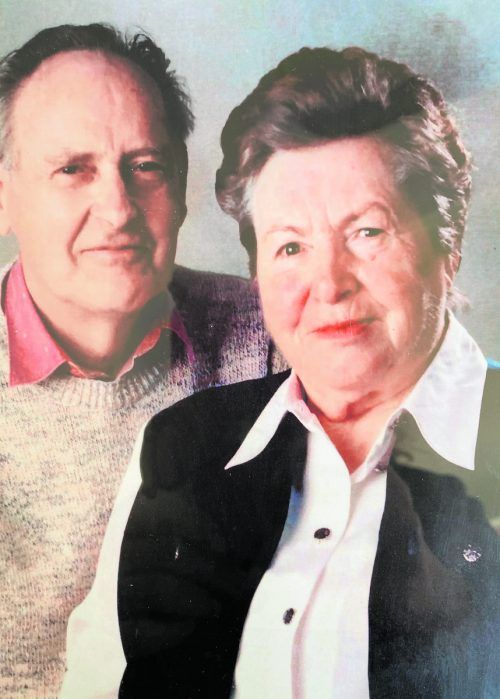 Heute ist ein besonderer Tag für Mumi und Onki - sie feiern glücklich eiserne Hochzeit und Mumi den 97. Geburtstag.