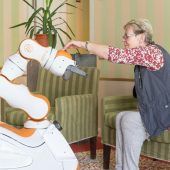 Roboter „Lio“ soll Pflegekräfte entlasten