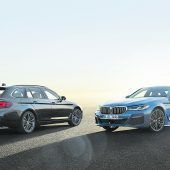 Autonews der Woche BMW zeigt die überarbeitete 5er-Baureihe / Kia hat beim Rio Hand angelegt / Modellpflege für Cabrio und Coupé der Mercedes E-Klasse