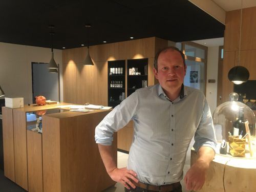 Peter Simma (38) plagt die Ungewissheit: Unter welchen Bedingungen kann der Neustart nach der Coronapause erfolgen und dürfen deutsche Gäste überhaupt einreisen? VN/Gasser