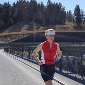 Bei Kilometer 10 gibt es Prosecco