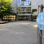 Masken gehören in den Restmüll