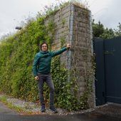 Sympathisches Grün statt grauer Mauer